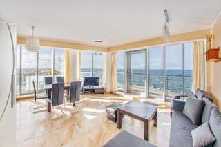 Апартаменты Apartamenty Sun & Snow Promenada Gwiazd Мендзыздрое Apartment with Sea View and Paid Parking-2