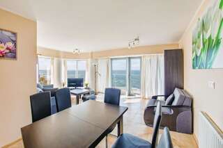 Апартаменты Apartamenty Sun & Snow Promenada Gwiazd Мендзыздрое Apartment with Sea View and Paid Parking-3